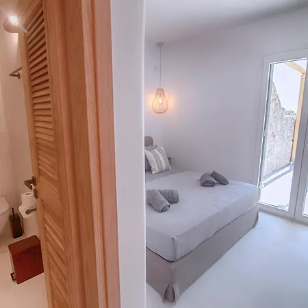 Piccolo With Private Pool And Sea View Kalafatis