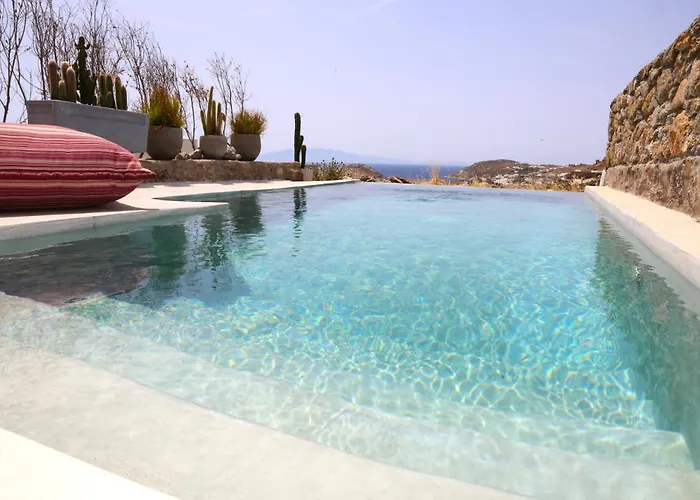 Piccolo With Private Pool And Sea View Kalafatis