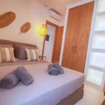 Piccolo With Private Pool And Sea View Villa